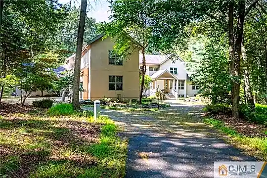 16 Beaver Dam Dr Photo 1