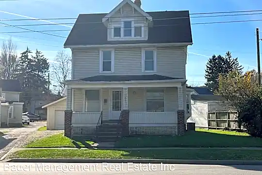 431 E Main St Photo 1