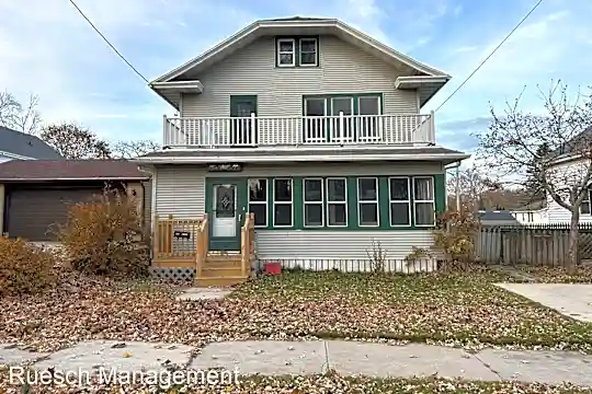 516 New York Ave Photo 1