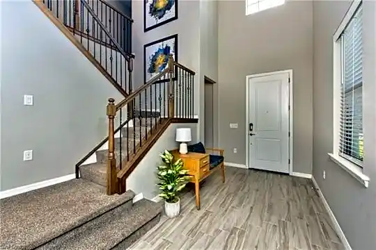 7245 Wilton Dr N Photo 2