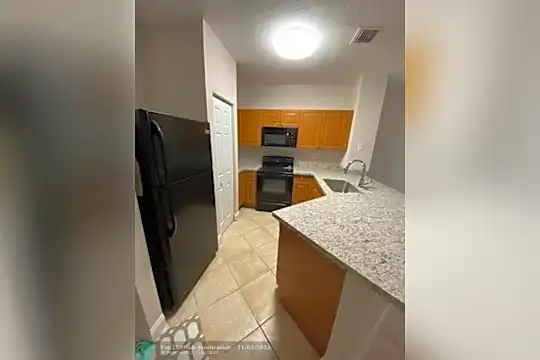 6522 Catalina Ln Photo 2