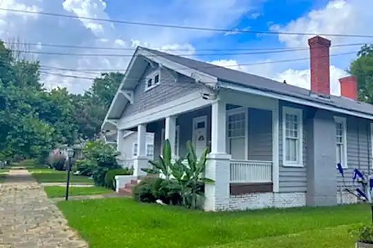 106 N Lewis St Photo 1