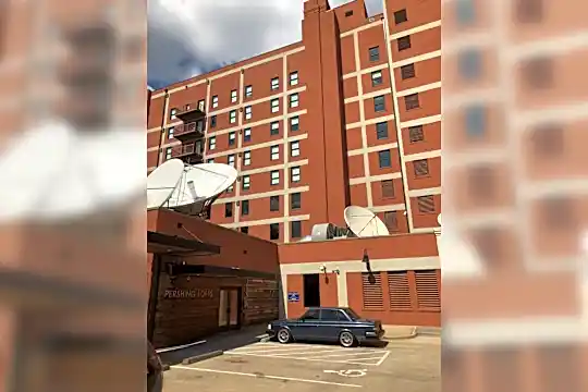 Pershing Lofts Photo 2