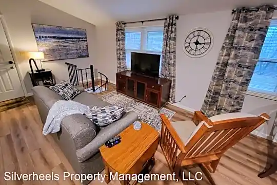 106 Becker Ln Photo 2
