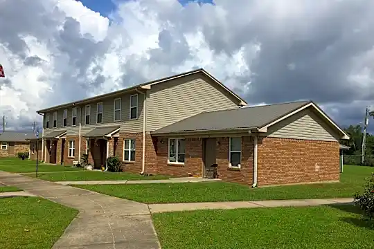 Bayside Apartments Photo 1