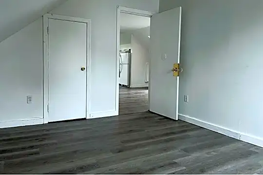 13 Esther Street, Unit 3 Photo 1