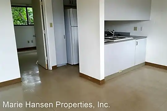 310 Olive Ave Photo 2