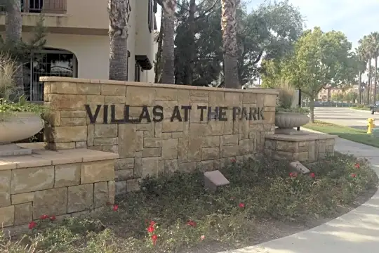 Villas At The Park Photo 1