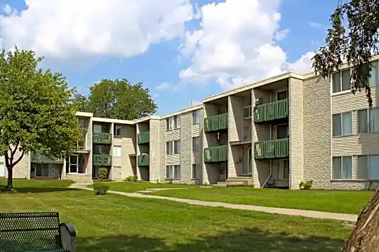 Bloomfields Fox Pointe Photo 1