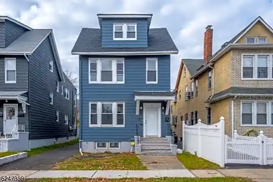 127 Brookwood St Photo 1