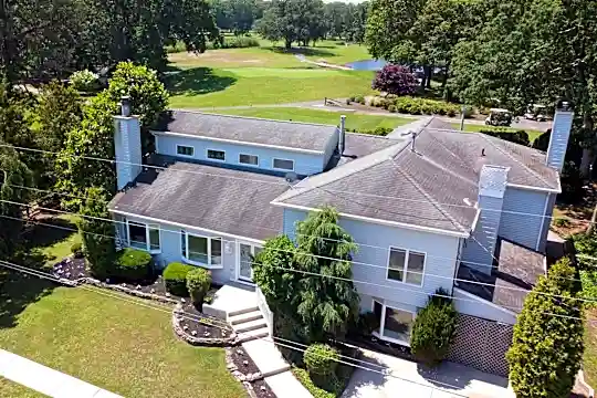 20 S Laurel Dr Photo 2