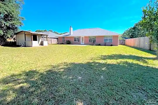 845 Lake Aire Dr Photo 2