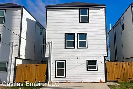337 Connecticut St Photo 1