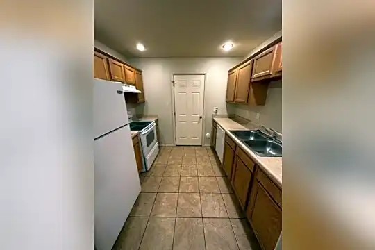 4111 SW Shadowrock Pl #3 Photo 2