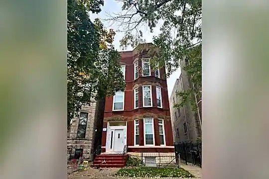 3819 S Wabash Ave Photo 1