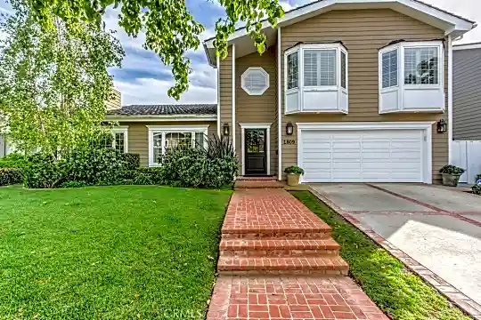 1809 Port Stirling Pl Photo 1