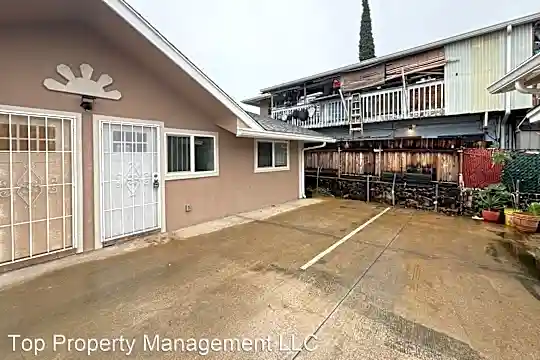 1428 Auld Ln Photo 2