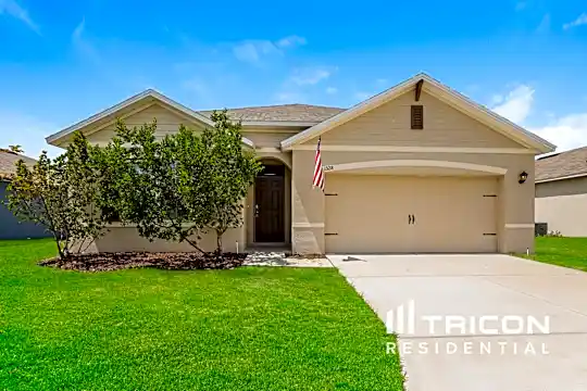 1328 Coventry Court Photo 1