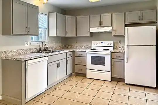 320 Jennie Run Dr Photo 2