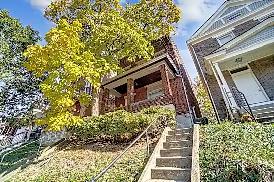 2322 Flora St Photo 1