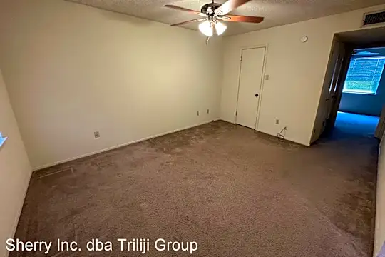 1214 Baylor Ave Photo 2