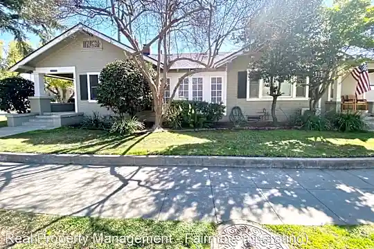 1839 Mission St Photo 2