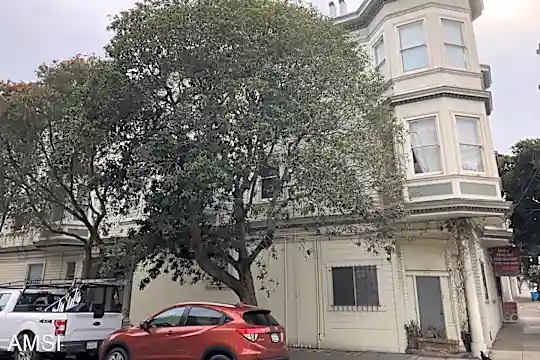 537 Hugo St Photo 1