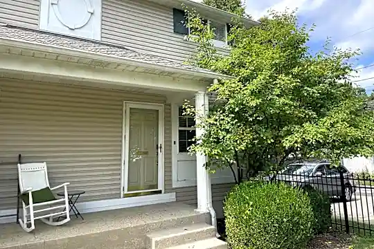 215 Delhi Ave #L Photo 1