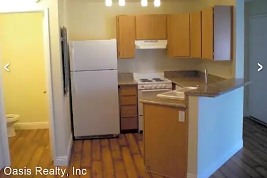 520 Elm Dr Photo 2