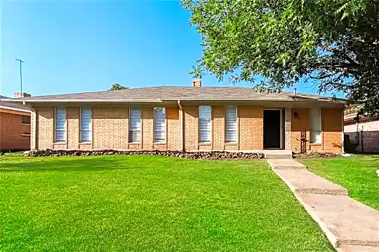 1826 El Paso St Photo 1