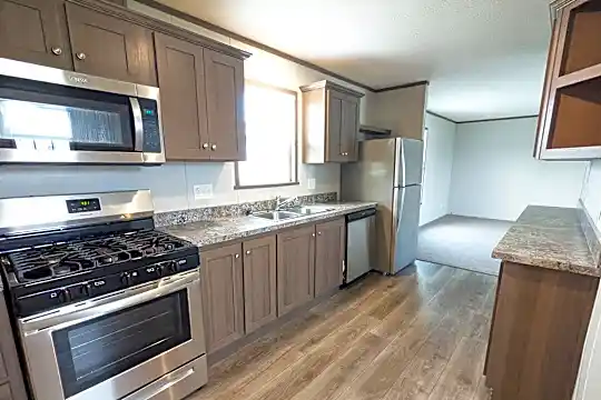 46000 Geddes Rd #523 Photo 1