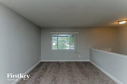 948 Dartmouth Avenue Photo 2