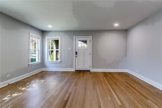 5936 La Vista Dr Photo 2