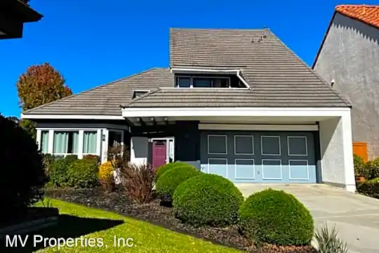 2126 Pine Crest Way Photo 1