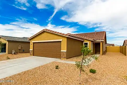 1084 W Verde Ln Photo 1