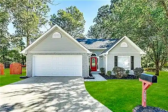 3686 Oakwood Manor Ct Photo 1