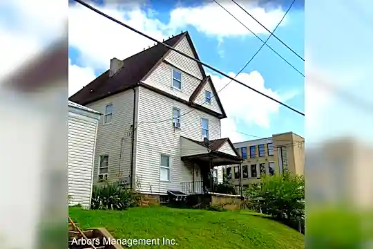 310 Jefferson Ave Photo 1