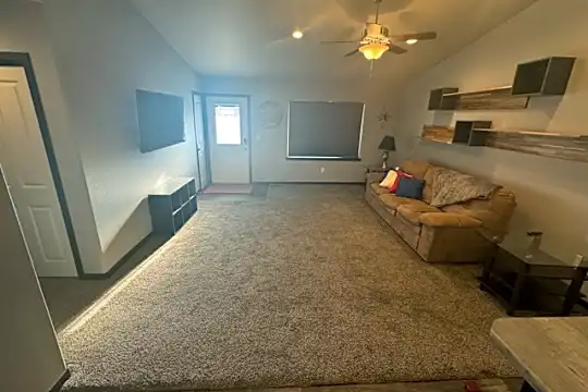 1248 Juneau Dr Photo 2