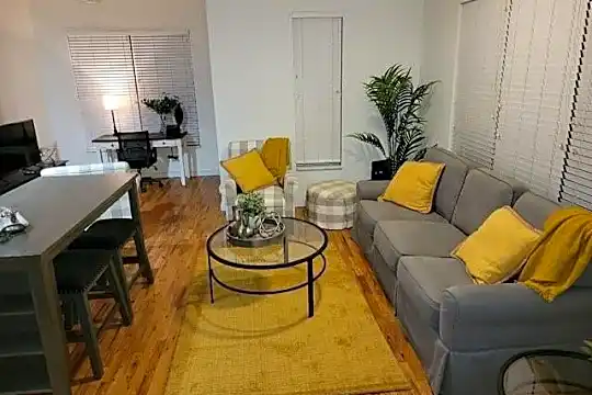 238 Walker St SW #27 Photo 2