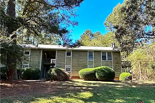 120 Pinehurst Ct #2 Photo 2