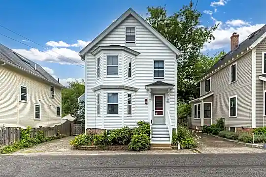 466 Marcy St Photo 2