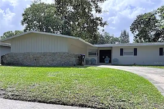 2730 Prince John Rd Photo 1
