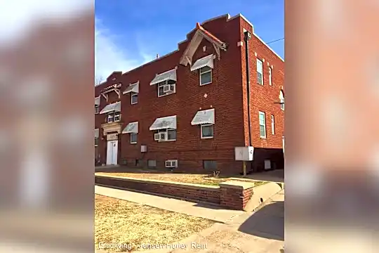 1201 E Broadway Ave Photo 2