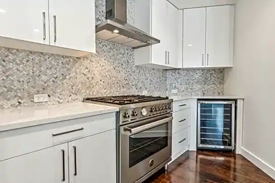 24 N Park Pl #3RD Photo 1
