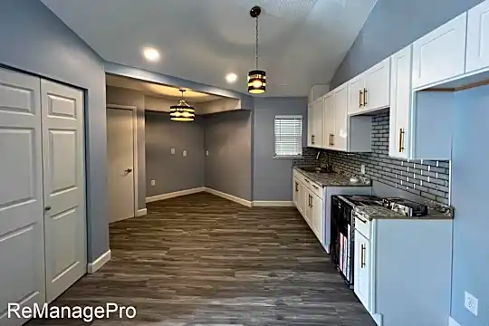 8014 Tommy Ct Photo 2
