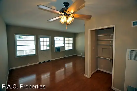 14418 Dickens St Photo 2