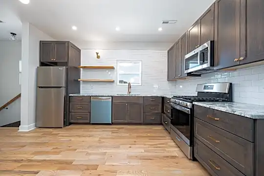 775 McAllister Ave Photo 1