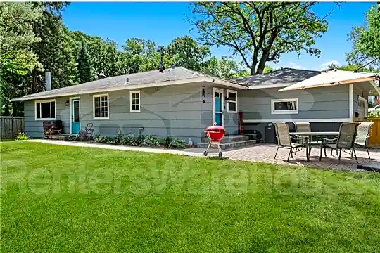10709 Rich Ave S Photo 2