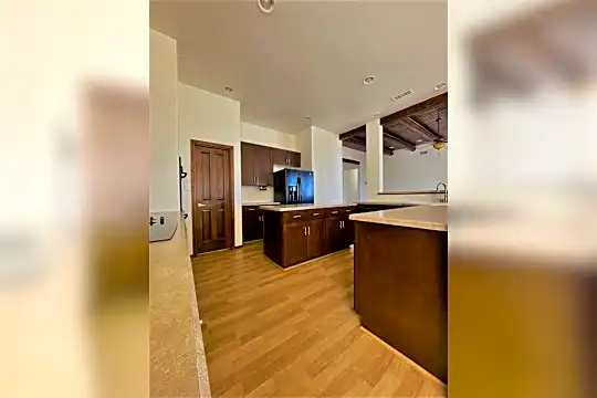 5101 Georgia Pl NE Photo 2