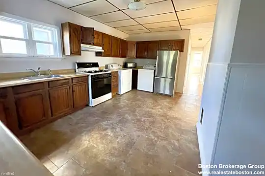 26 Harbor View St Photo 1
